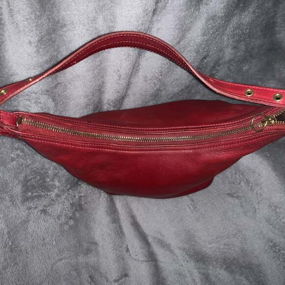 COACH 9823 Vintage Red Leather Hobo Shoulder Bag - Picture 4 of 6
